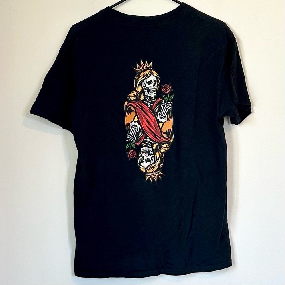 Black Skull Rose Crown Graphic Men's T-Shirt - Size: Medium - Picture 4 of 5